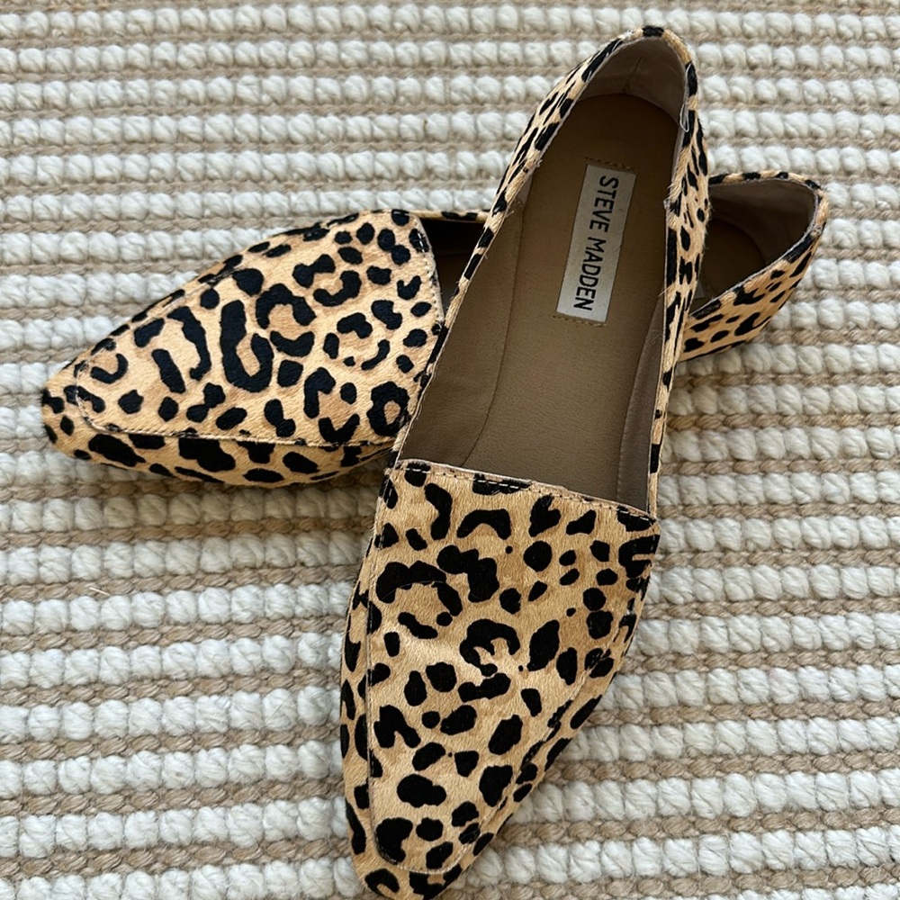 Steve Madden Gemmy Leopard Print Calf Hair Leather Flat Loafer Size: 9